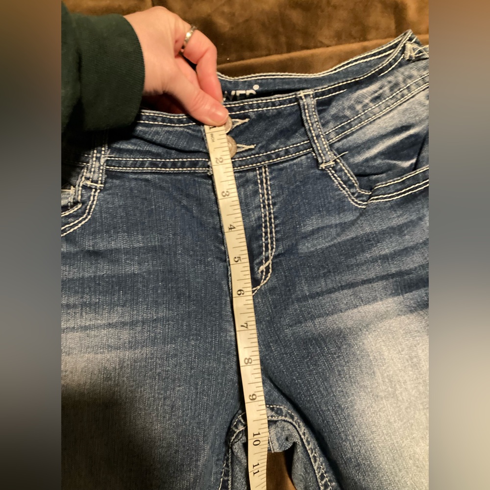 Wallflower brand, size 11 short, luscious curvy fit, Women's Blue Jeans - Picture 4 of 12